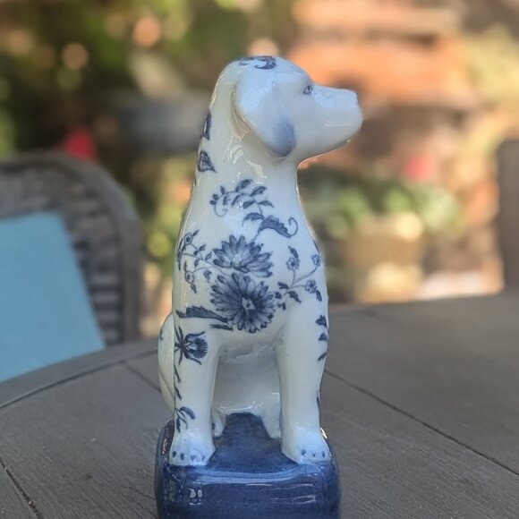 Wong Lee Porcelain Blue and White Dog - Picture 2 of 6